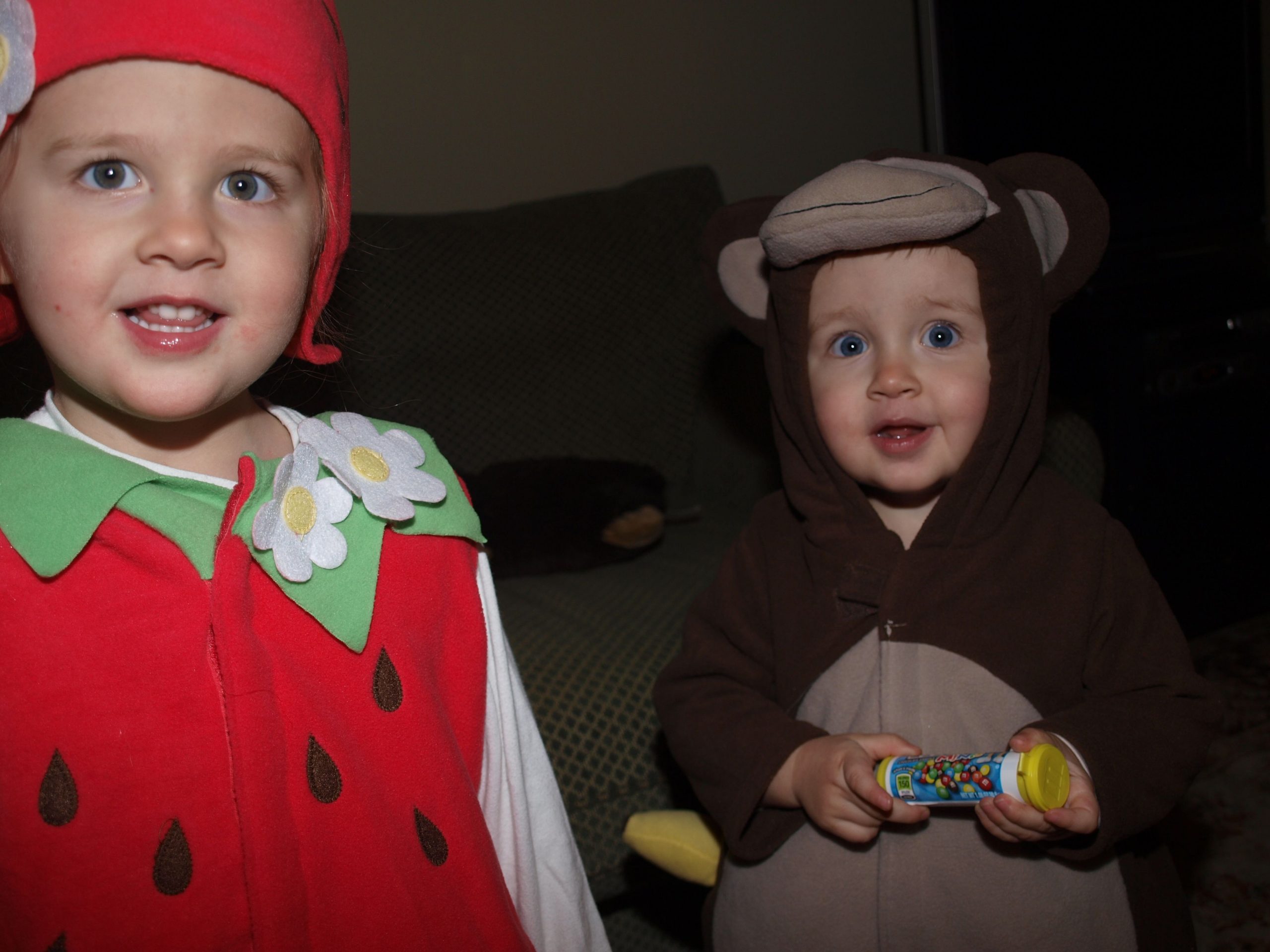 Cute kids in halloween costumers 3